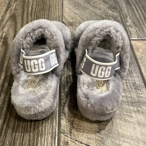 UGG platinum grey slippers - Picture 4 of 4